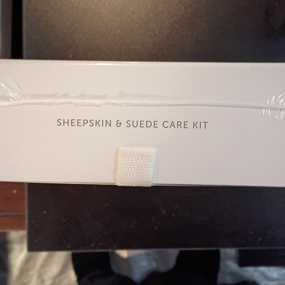 Ugg White Box - image 2